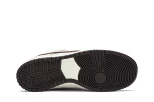 Dunk-Low-Pro-SB-Desert-Sand-Mahogany-Reps-3.webp