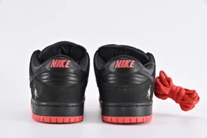 Dunk-Low-TRD-QS-22Black-Pigeon22-Top-Version-REPS797.webp