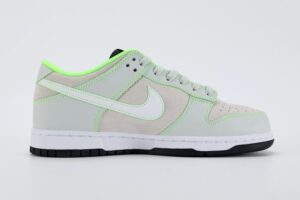 Dunk-Low-University-of-Oregon-PE-20232023-08-16-at-05.27.20-3-595x397-1.jpg