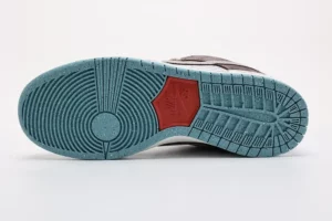 Dunk-SB-Low-Big-Money-Savings-4.webp