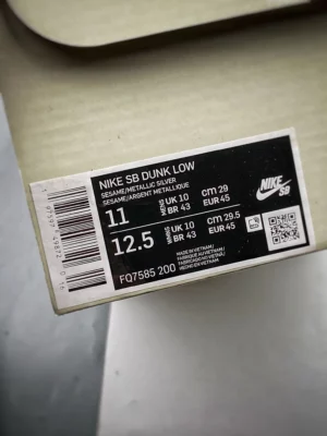 Dunk-SB-Low-Dinner-Plate-Green-Top-Version-Reps-13.webp