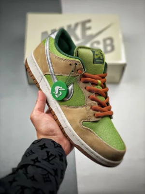 Dunk-SB-Low-Dinner-Plate-Green-Top-Version-Reps.webp