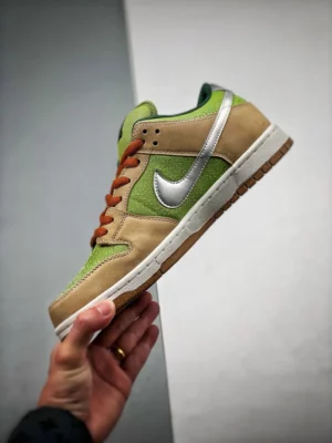 Dunk-SB-Low-Dinner-Plate-Green-Top-Version-Reps-4.webp