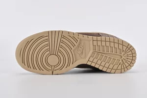 Dunk-SB-Low-Tweed-Top-Version-REPS93.webp