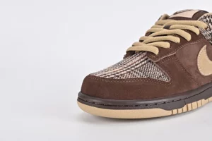 Dunk-SB-Low-Tweed-Top-Version-REPS95.webp