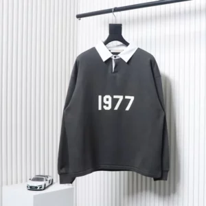 Fear-Of-God-1977-Sweatshirt-With-Flocked-Polo-Collar.webp