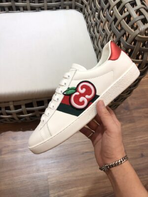GUCCI-Ace-Apple-3.jpg