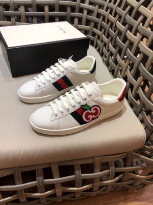 GUCCI-Ace-Apple-4.jpg