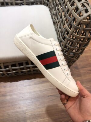 GUCCI-Ace-Bee-4.jpg