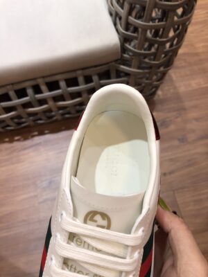 GUCCI-Ace-love-3.jpg