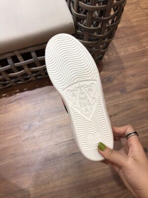 GUCCI-Ace-love-7.jpg