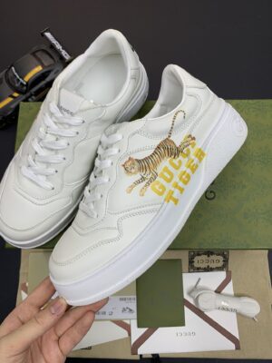 Gucci-GG-Sneaker-Tiger-10.jpg