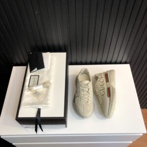 Gucci-Rhyton-Sneaker-LOGO-1.jpg