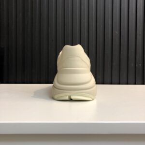 Gucci-Rhyton-Sneaker-LOGO-6.jpg