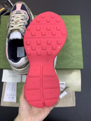 Gucci-Rhyton-Sneaker-Pink-Blue-3.jpg