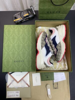 Gucci-Rhyton-Sneaker-Pink-Blue-4.jpg