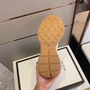 Gucci-Rhyton-Sneaker-Yankee-6.jpg