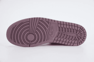 JORDAN-1-HIGH-OG-SKY-J-MAUVE00002-595x397-1.png