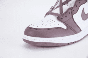 JORDAN-1-HIGH-OG-SKY-J-MAUVE00004-595x397-1.png