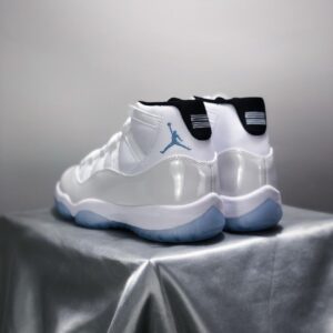 JORDAN-11-LEGEND-BLUE-2.jpg