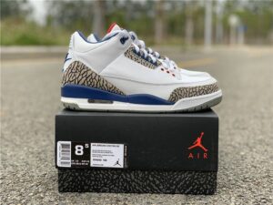 JORDAN2RETROTRUEBLUE_10.jpg
