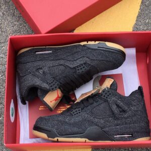 JORDAN4BLACKLEVI_5.jpg