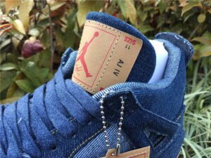 JORDAN4LEVIDENIM_11.jpg