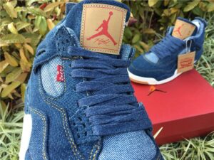 JORDAN4LEVIDENIM_14.jpg