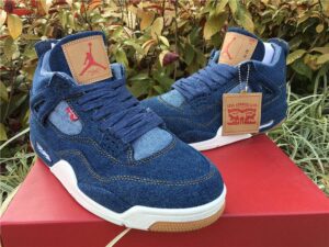 JORDAN4LEVIDENIM_6.jpg