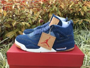 JORDAN4LEVIDENIM_8.jpg