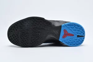 Kobe-6-Dark-Knight-Praemie-REPLICA1.webp