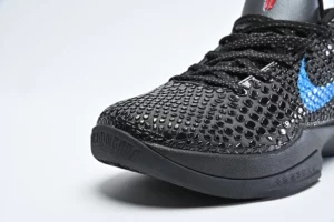 Kobe-6-Dark-Knight-Praemie-REPLICA3.webp
