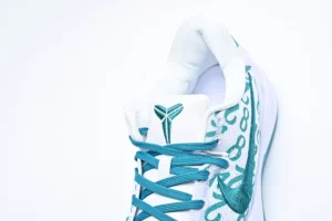 Kobe-8-Protro-Radiant-Emerald-REPS7.webp