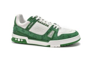 LV-TRAINER-1-2.jpg