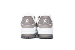 LV-TRAINER-1-3.jpg
