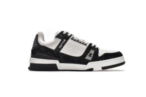 LV-TRAINER-3.jpg