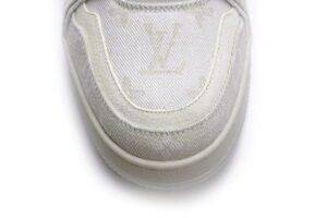LV-TRAINER-4-5.jpg