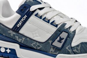 LV-TRAINER-8.jpg