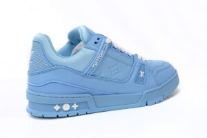 LV-TRAINERS-3-1.jpg
