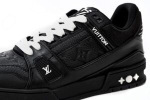 LV-TRAINERS-5.jpg