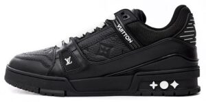 LV-TRAINERS-7-e1695600282795.jpg