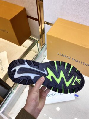 Louis-Vuitton-Tatic-Runner-Green-3.jpg