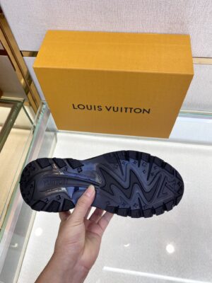Louis-Vuitton-Tatic-Runner-Red-6.jpg