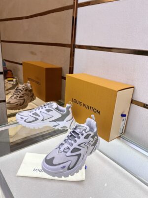 Louis-Vuitton-Tatic-Runner-White-3.jpg