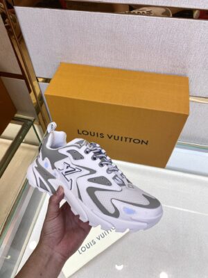 Louis-Vuitton-Tatic-Runner-White-4.jpg