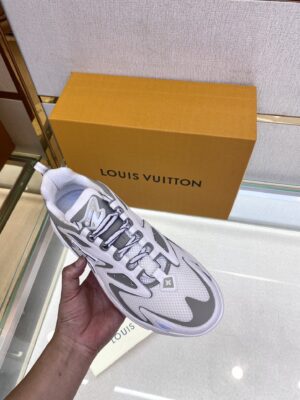 Louis-Vuitton-Tatic-Runner-White-6.jpg
