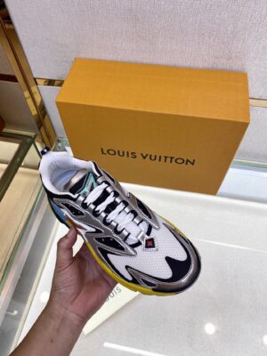 Louis-Vuitton-Tatic-Runner-Yellow-3.jpg