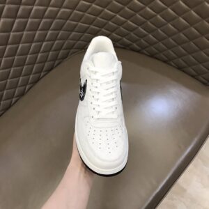 Louis-Vuitton-x-Nike-Air-Force-1-Emboss-Black-white-2.jpg