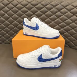Louis-Vuitton-x-Nike-Air-Force-1-Emboss-Blue-white-9.jpg