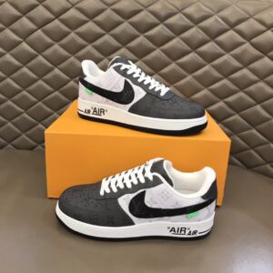 Louis-Vuitton-x-Nike-Air-Force-1-Mono-Black-7.jpg